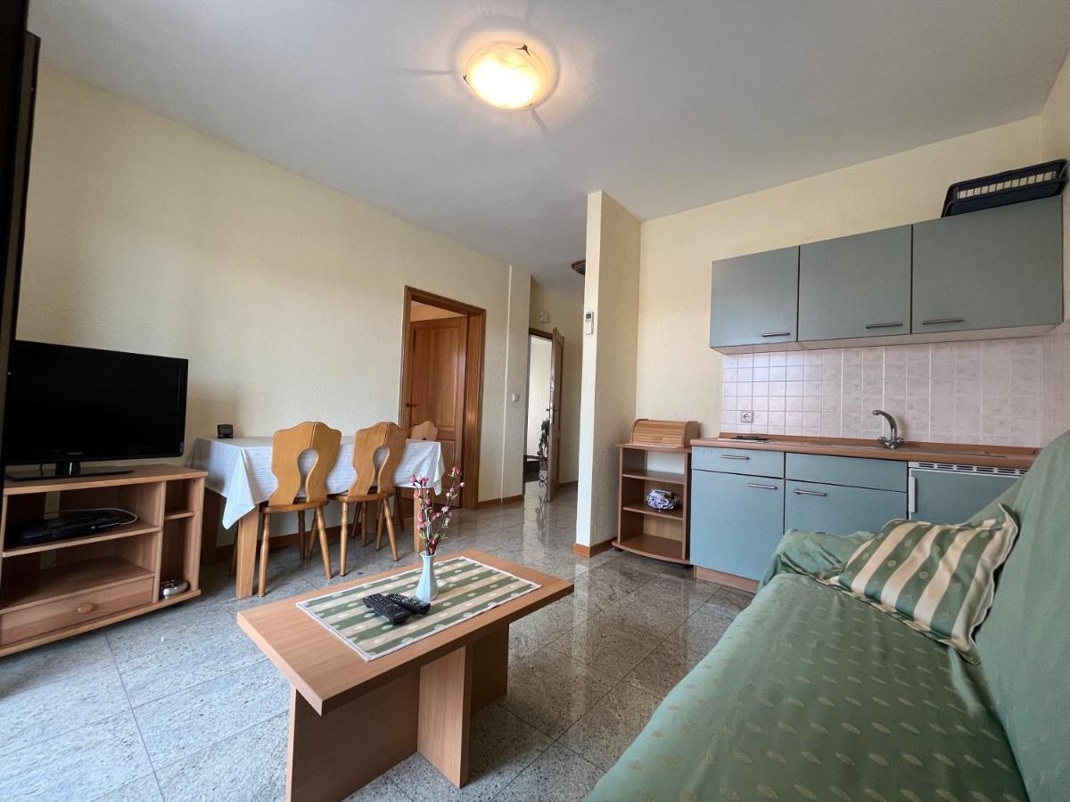 Holiday Apartments Sonne Ровінь Екстер'єр фото