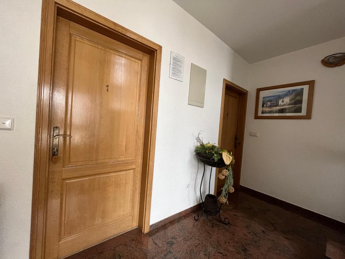 Holiday Apartments Sonne Ровінь Екстер'єр фото