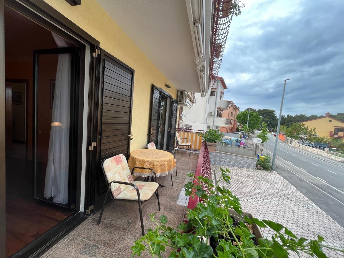 Holiday Apartments Sonne Ровінь Екстер'єр фото