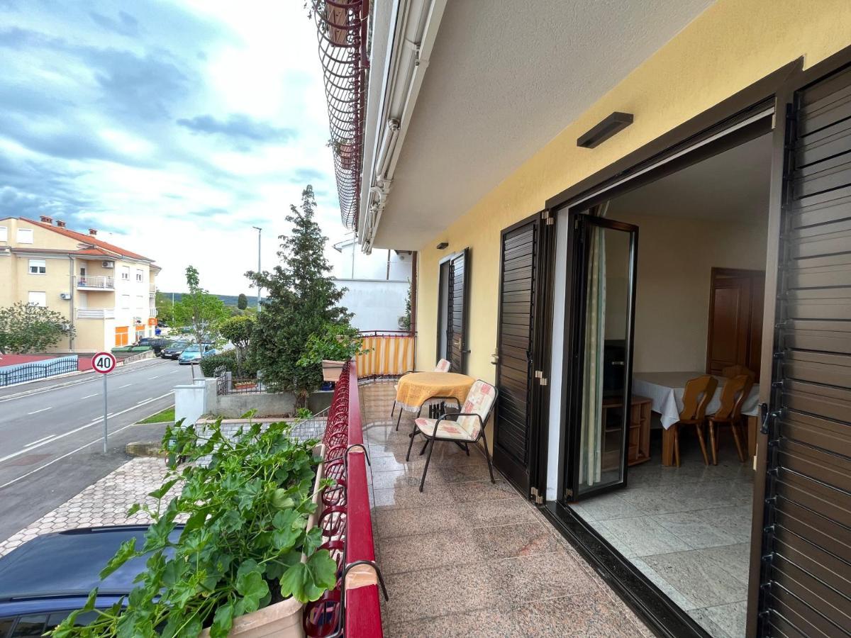 Holiday Apartments Sonne Ровінь Екстер'єр фото