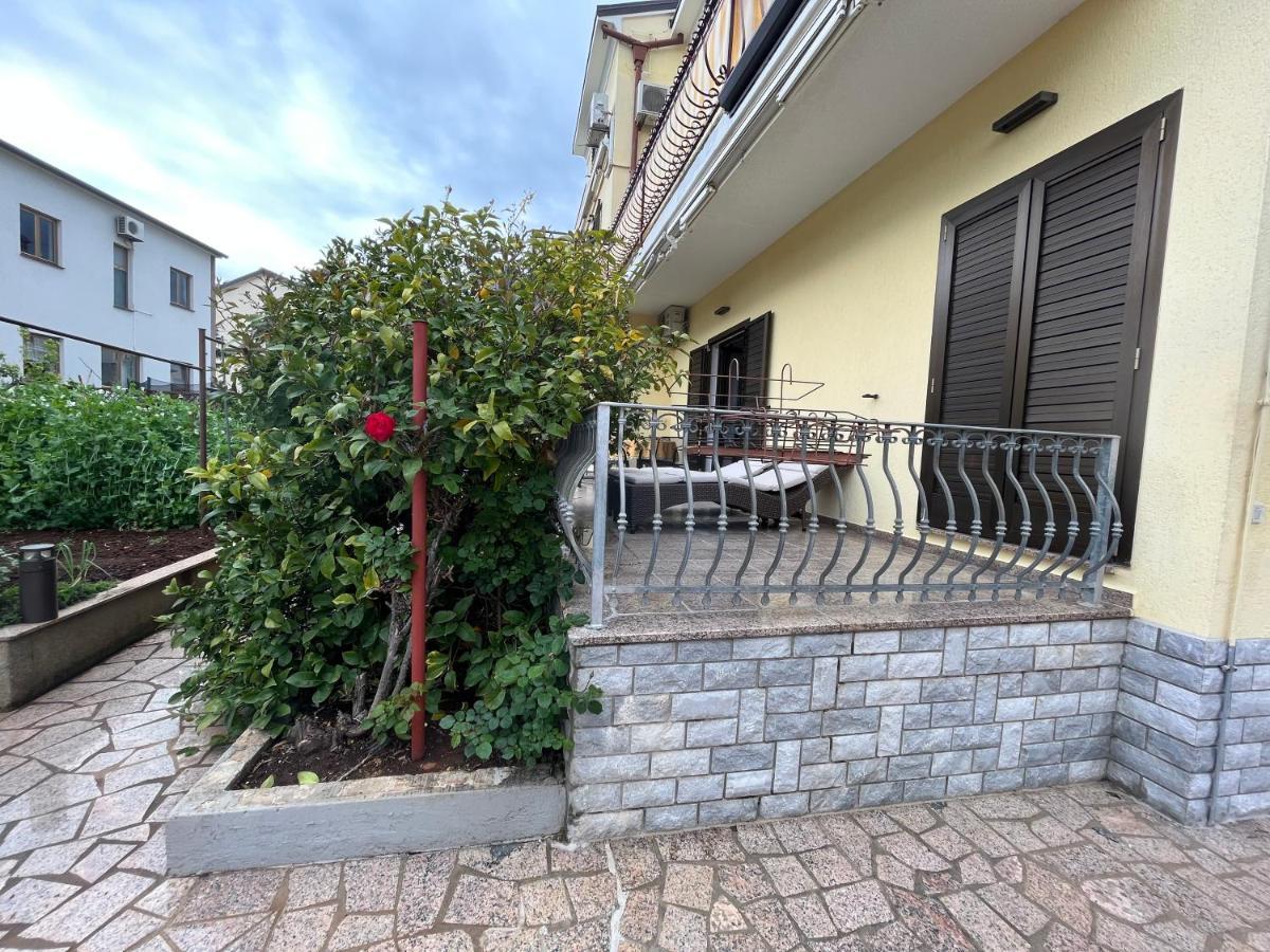 Holiday Apartments Sonne Ровінь Екстер'єр фото