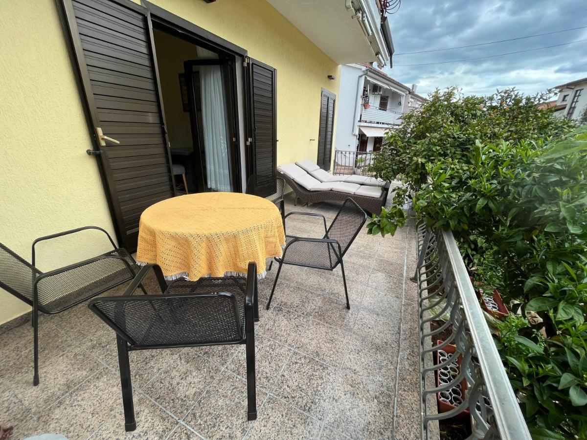 Holiday Apartments Sonne Ровінь Екстер'єр фото