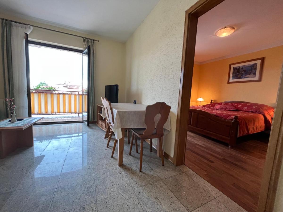 Holiday Apartments Sonne Ровінь Екстер'єр фото