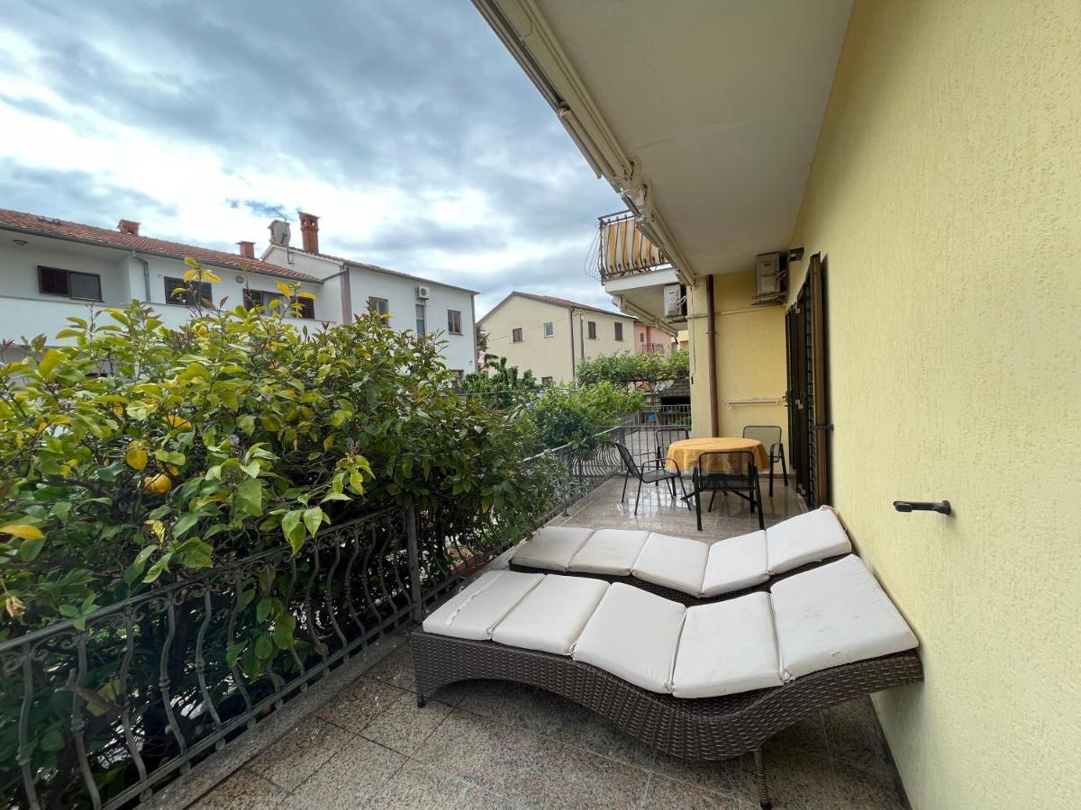 Holiday Apartments Sonne Ровінь Екстер'єр фото