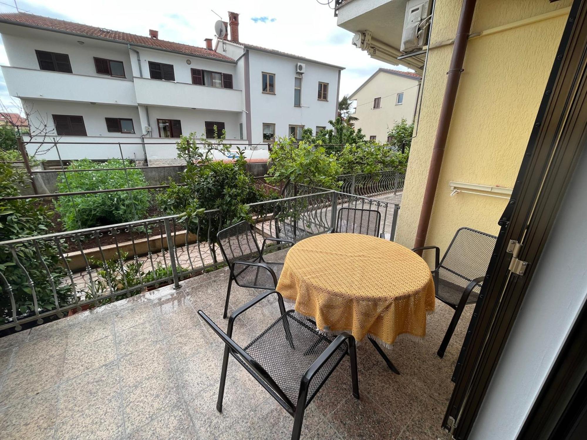 Holiday Apartments Sonne Ровінь Екстер'єр фото