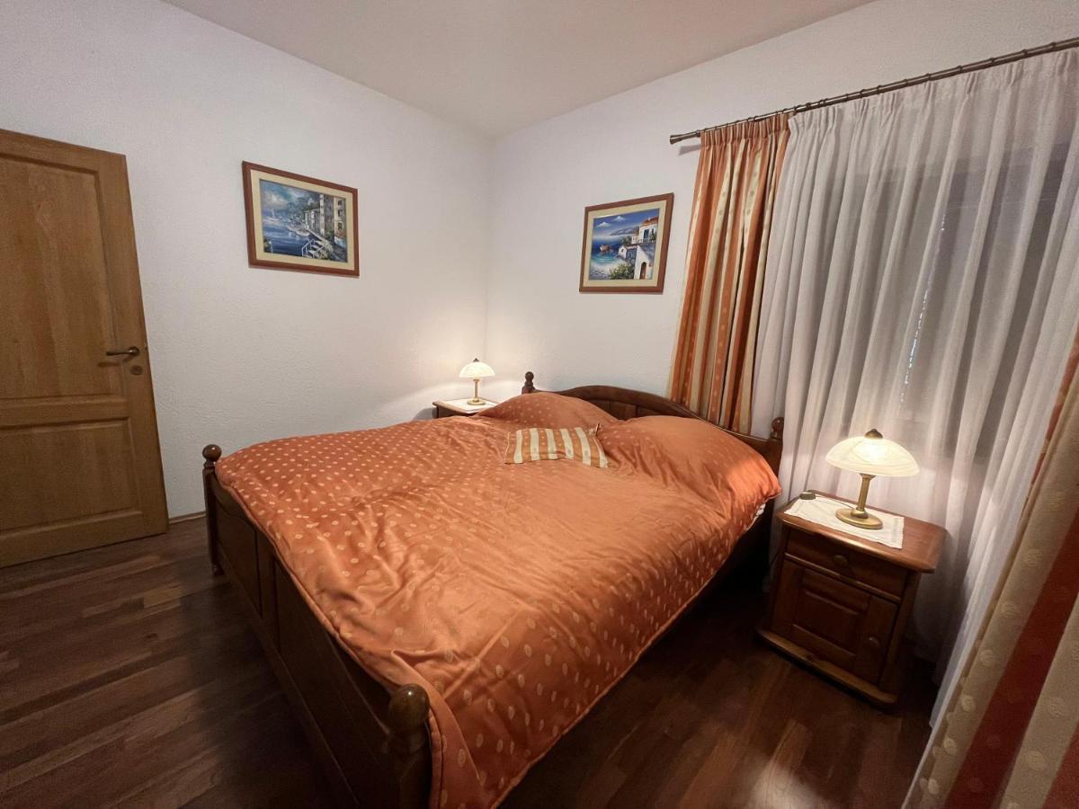Holiday Apartments Sonne Ровінь Екстер'єр фото