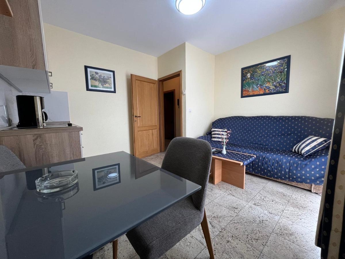 Holiday Apartments Sonne Ровінь Екстер'єр фото