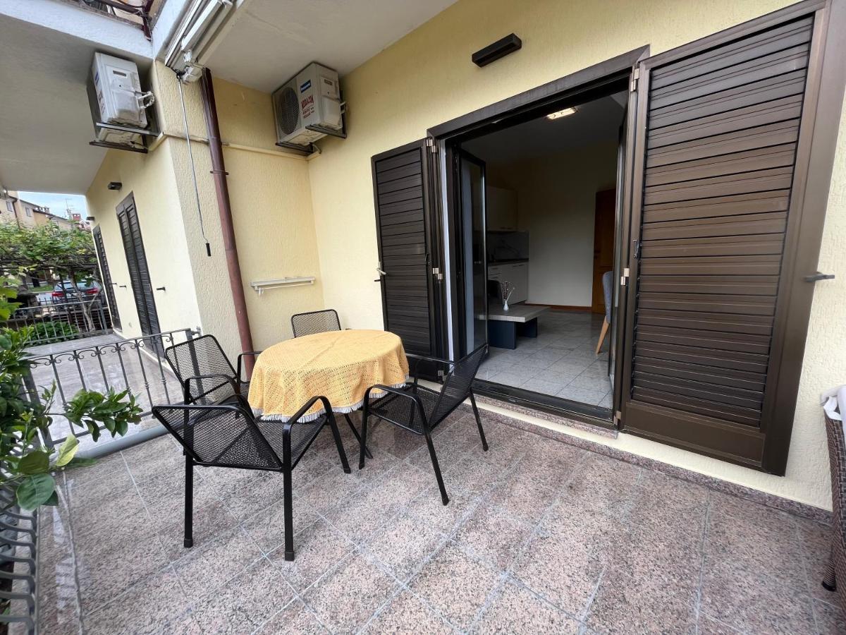 Holiday Apartments Sonne Ровінь Екстер'єр фото